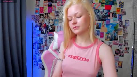 Robin online show from 10-26-25, 11:16