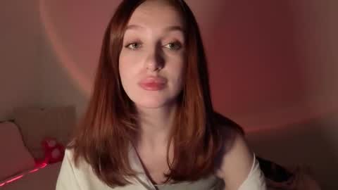 Snapshot of callme_alexa chatting on 12-20-25, 08:27 Alexa online show from 12-20-25, 08:27