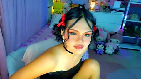 Mia online show from 02-02-26, 05:06