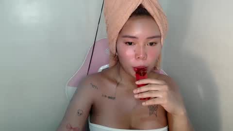 Snapshot of callme_remaxxx7 chatting on 05-26-26, 09:49 Rema online show from 05-26-26, 09:49