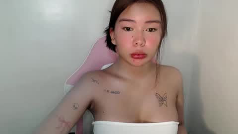 Snapshot of callme_remaxxx7 chatting on 05-27-26, 12:18 Rema online show from 05-27-26, 12:18