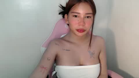 Snapshot of callme_remaxxx7 chatting on 06-04-26, 05:52 Rema online show from 06-04-26, 05:52