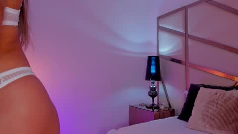 Anna Banana online show from 11-22-25, 11:48