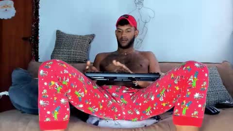 Snapshot of callmeby_lebron chatting on 12-21-25, 11:50 LeBron online show from 12-21-25, 11:50