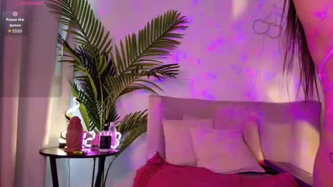 Mia online show from 03-06-26, 04:47