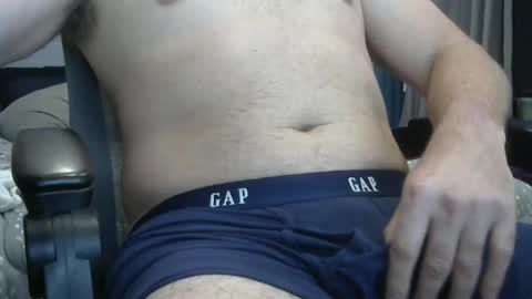 Snapshot of callmeroger33 chatting on 11-11-25, 05:13 callmeroger33 online show from 11-11-25, 05:13