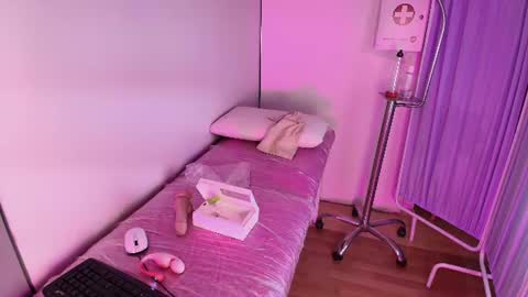 Snapshot of calopezreall chatting on 07-28-26, 02:13 online show from 07-28-26, 02:13