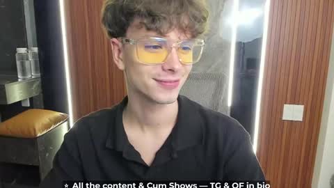 Hey I am Calvin  online show from 04-26-26, 05:10