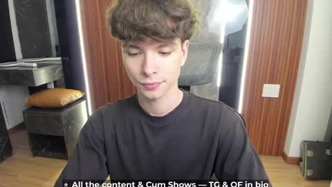 Hey I am Calvin  online show from 04-29-26, 05:30