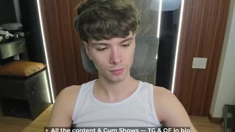 Hey I am Calvin  online show from 05-09-26, 05:07