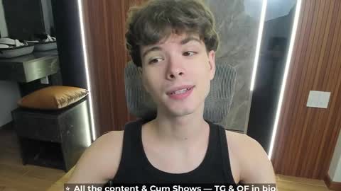 Hey I am Calvin  online show from 05-19-26, 03:18