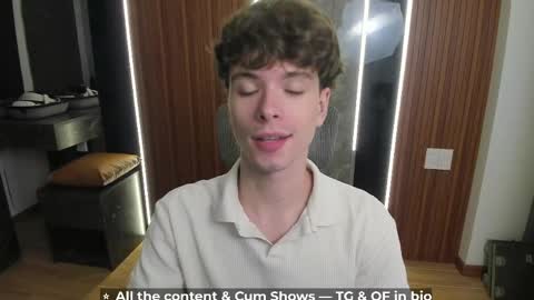 Hey I am Calvin  online show from 05-20-26, 03:18