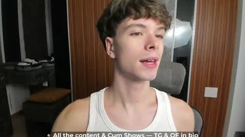 Hey I am Calvin  online show from 06-06-26, 05:06
