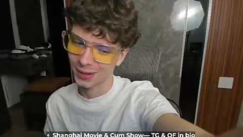 Hey I am Calvin  online show from 06-28-26, 02:23