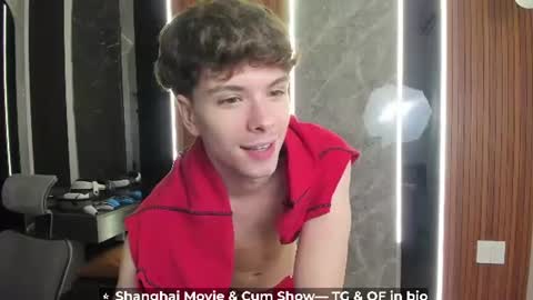 Hey I am Calvin  online show from 07-04-26, 03:07