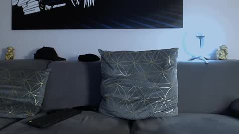 Calvin  online show from 01-19-25, 09:55