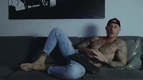 Calvin  online show from 09-23-25, 12:02