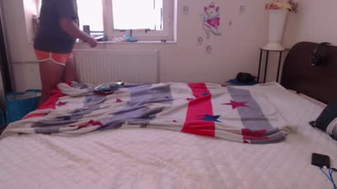 Snapshot of calvinjohnlad chatting on 11-12-25, 01:55 Calvinjohnlad online show from 11-12-25, 01:55