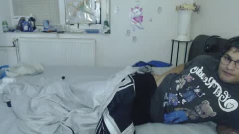 Snapshot of calvinjohnlad chatting on 12-15-25, 06:45 Calvinjohnlad online show from 12-15-25, 06:45