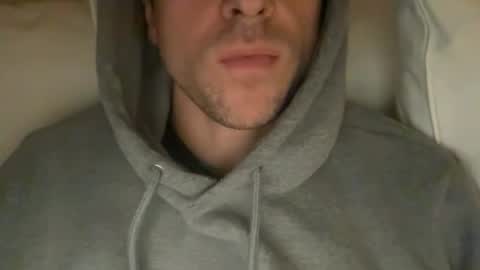 Snapshot of calvinzz chatting on 12-16-25, 08:47 calvinzz online show from 12-16-25, 08:47