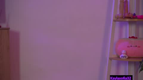 Calypso and Kayla online show from 01-15-25, 08:05