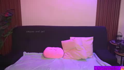Calypso and Kayla online show from 06-18-26, 05:17