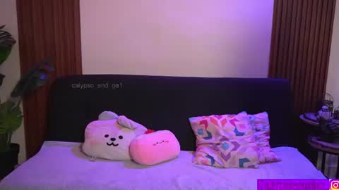Calypso and Kayla online show from 07-17-26, 06:57