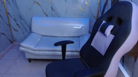 cam_xman online show from 05-13-26, 07:00