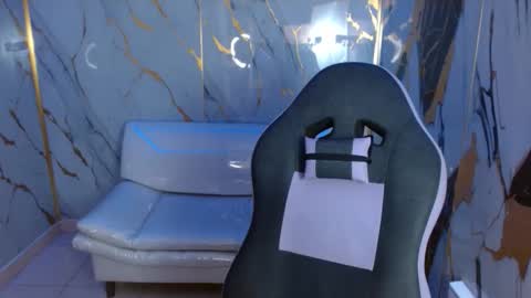 cam_xman online show from 05-15-26, 07:54