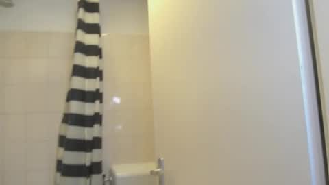 Snapshot of camahappy chatting on 11-29-25, 04:10 Dick Grand online show from 11-29-25, 04:10