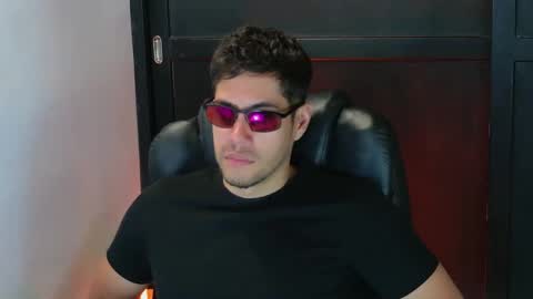 camara110 online show from 09-24-25, 03:59