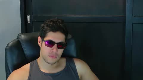 camara110 online show from 10-09-25, 03:54