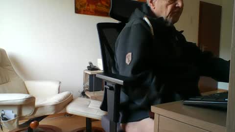 camcologne online show from 01-21-25, 11:03