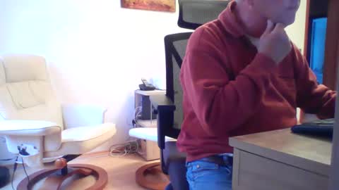 camcologne online show from 11-18-25, 02:43