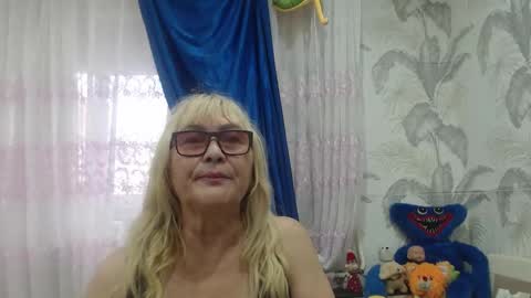 Snapshot of camdiva1 chatting on 10-06-25, 11:51 CamDiva1 online show from 10-06-25, 11:51