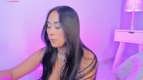 Camelia Smith online show from 10-22-25, 03:18