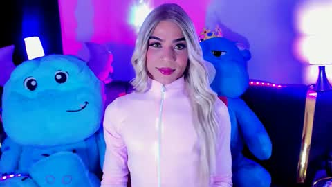 camelyharrper1 online show from 10-05-25, 03:05