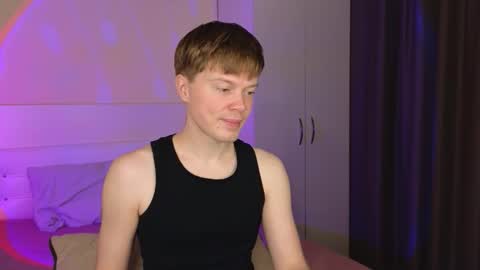 Snapshot of cameron_crowly chatting on 11-22-25, 09:19 Cameron online show from 11-22-25, 09:19