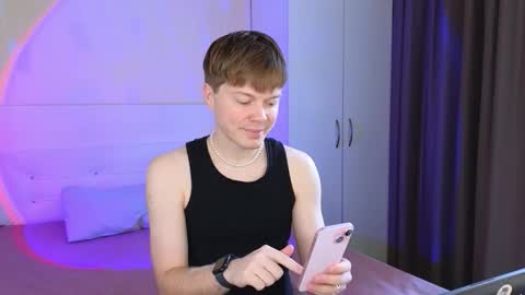 Snapshot of cameron_crowly chatting on 11-25-25, 08:25 Cameron online show from 11-25-25, 08:25