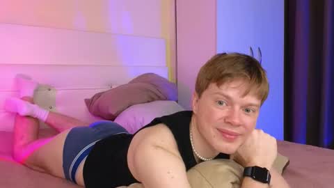 Snapshot of cameron_crowly chatting on 11-30-25, 08:51 Cameron online show from 11-30-25, 08:51