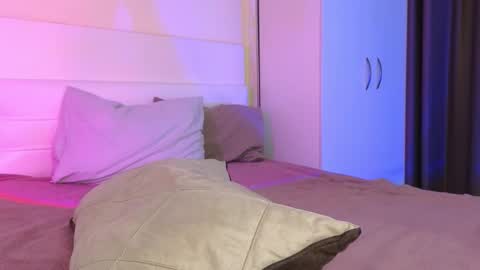 Snapshot of cameron_crowly chatting on 12-04-25, 10:02 Cameron online show from 12-04-25, 10:02