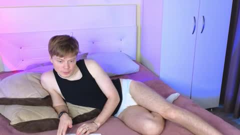 Snapshot of cameron_crowly chatting on 12-05-25, 09:29 Cameron online show from 12-05-25, 09:29