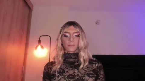 Snapshot of cameron_lyra chatting on 01-11-26, 01:32 Cameron online show from 01-11-26, 01:32