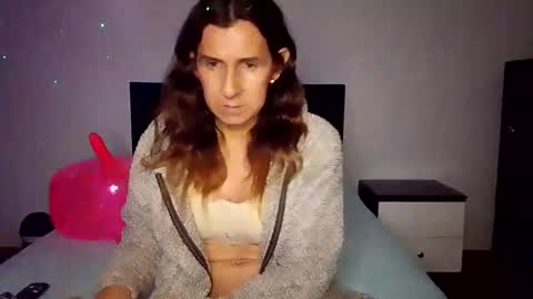 Mara Catalina Romero Ordez online show from 10-14-25, 04:24