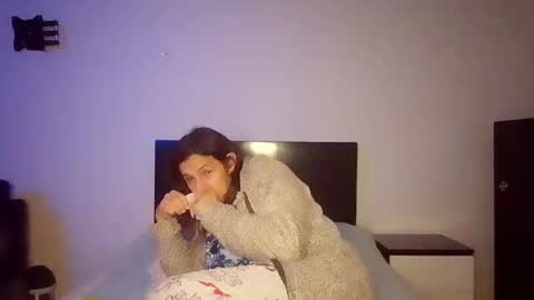 Mara Catalina Romero Ordez online show from 10-17-25, 08:39