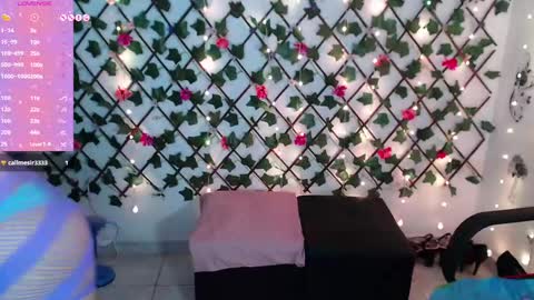 Snapshot of cameronglen chatting on 10-14-25, 12:11 cameronglen online show from 10-14-25, 12:11