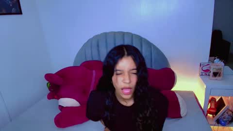 Snapshot of cami_bunnygirlx chatting on 01-09-26, 07:04 CAMI online show from 01-09-26, 07:04