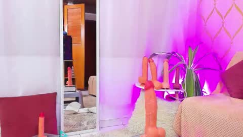 Camila online show from 09-26-25, 05:44