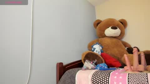 Snapshot of cami_hot_hair chatting on 06-14-26, 11:07 cami online show from 06-14-26, 11:07