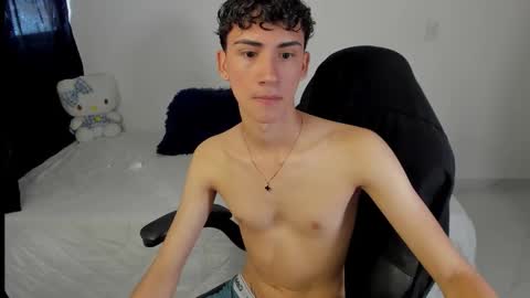 Snapshot of camiboy666 chatting on 11-19-25, 06:19 Camilo online show from 11-19-25, 06:19